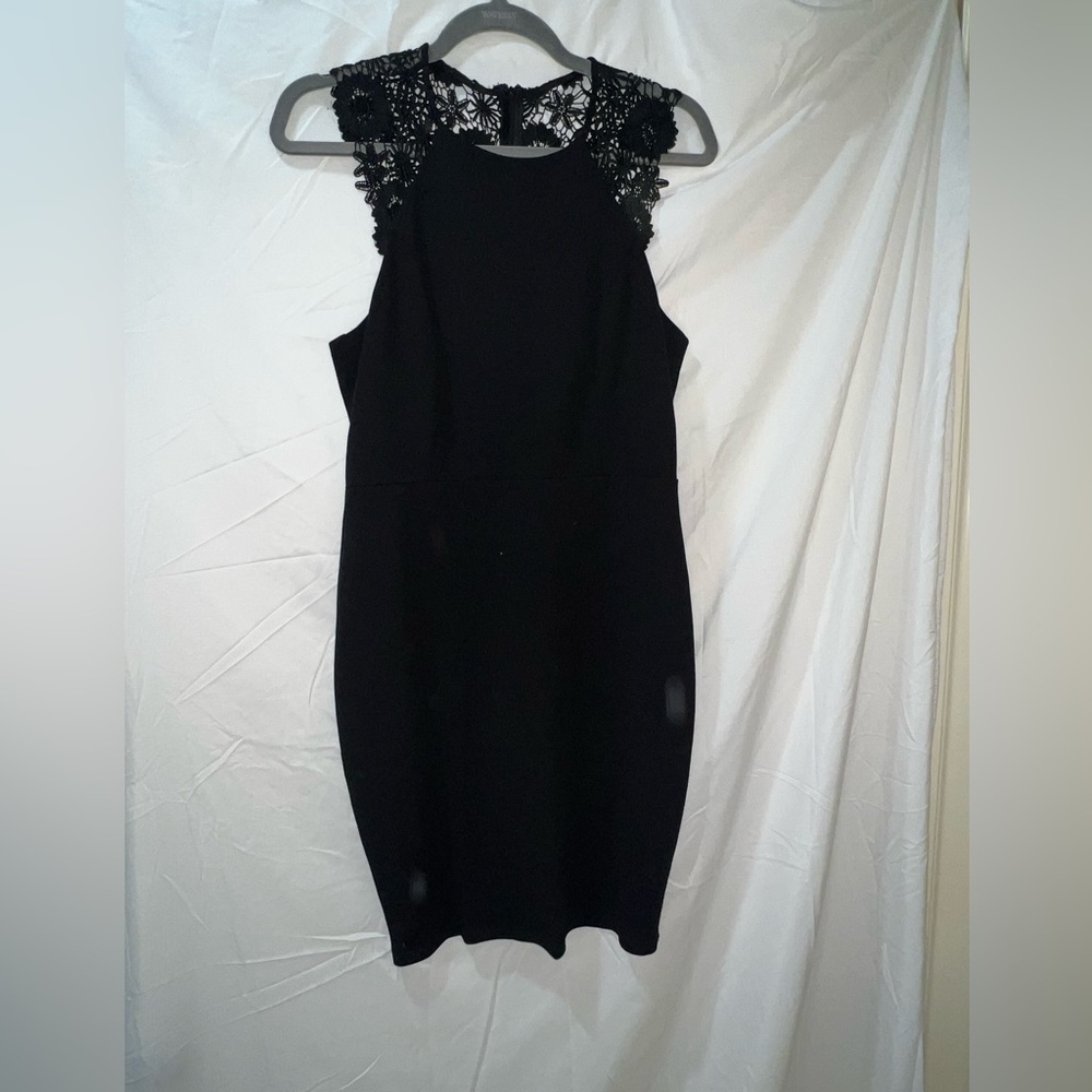 Elegant Black Dress with Lace Details
